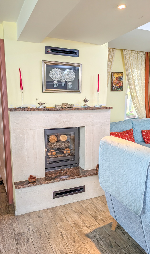 na-gosti-vo-semejniot-dom-na-davor-dave-s-kitchen-vo-ohrid-kukja-prostrana-kujna-so-pogled-kon-ezeroto-i-rajsko-dvorche-foto-20.jpg