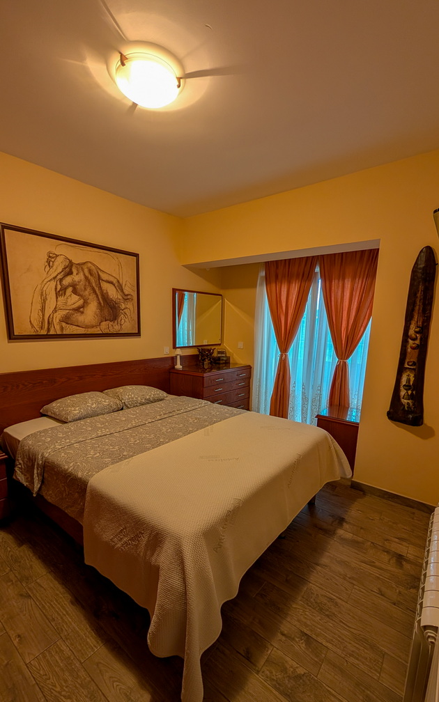 na-gosti-vo-semejniot-dom-na-davor-dave-s-kitchen-vo-ohrid-kukja-prostrana-kujna-so-pogled-kon-ezeroto-i-rajsko-dvorche-foto-32.jpg