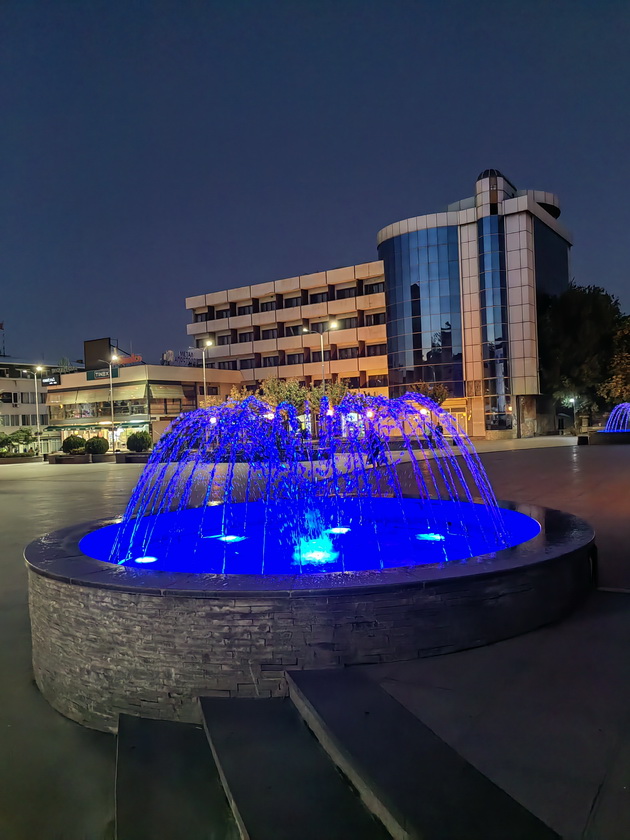 natasha-malinkova-za-rodniot-grad-kako-deca-vo-kavadarci-ruchavme-na-lozje-i-se-vozevme-so-kajchinja-po-tikveshkoto-ezero-19.jpg
