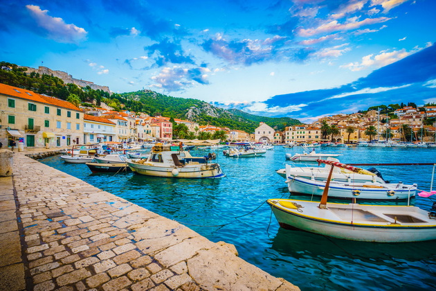 turistka-se-zhali-za-cenite-vo-hrvatska-poskapo-e-i-od-london-kako-zhiveat-lugjeto-tuka-03.jpg
