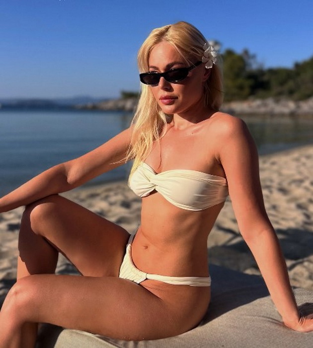 viktorija-loba-zgodna-na-plazha-snima-viralen-tiktok-trend-i-se-sheguva-na-svoja-smetka-02.jpg