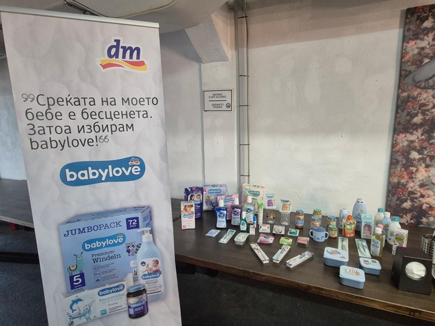 dm-i-matrona-educiraa-povekje-od-40-prisutni-na-desettata-besplatna-obuka-od-karavanot-na-majchinstvo-04.JPG