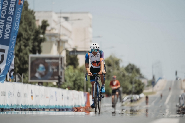 foto-vest-makedonski-uspeh-na-aksios-pro-skopje-na-trkata-gran-fondo-novi-sad-2025-03.JPG