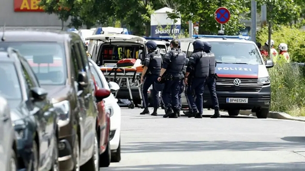 tragedija-vo-avstrija-mazh-ubil-9-i-ranil-30-lugje-vo-sredno-uchilishte-vo-grac-pred-da-se-samoubie-04.JPG
