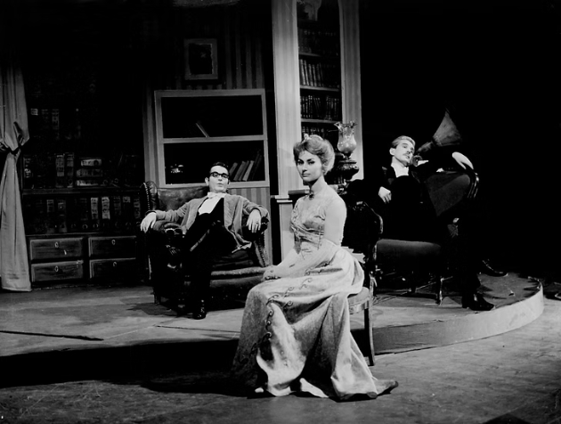 akterkata-milica-stojanova-napolni-93-godini-vistinska-gracija-na-makedonskoto-glumishte-02.jpg