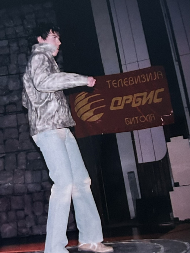 aleksandar-belov-za-crnobelo-leksikon-po-prviot-baknezh-vo-glava-si-peev-eden-baknezh-i-magija-se-stori-10.jpg