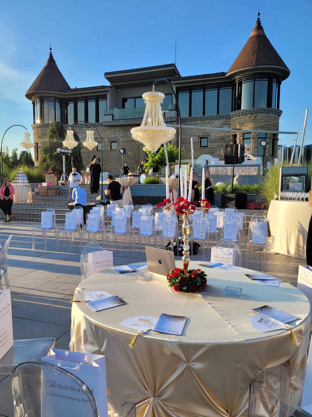 elena-najdoski-bleska-pokraj-soprugot-kaltrina-vo-vpechatliv-fustan-so-perduvi-shto-oblekoa-poznatite-makedonci-na-haute-wed-gala-27_1.jpg