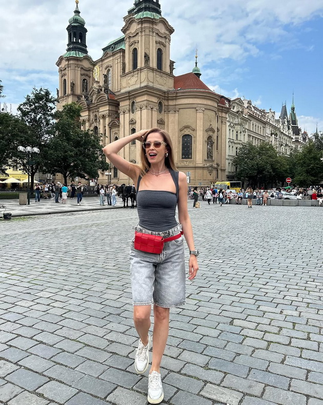 karolina-so-vnukite-na-koncert-na-bili-ajlish-vo-praga-konechno-ni-se-ispolni-zhelbata-10.jpg