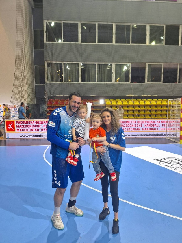 ljubovnata-prikazna-na-rakometarite-andrijana-i-nikola-markoski-se-zapoznavme-na-trening-go-iznenadiv-koga-zapeav-na-svadba-19.jpg