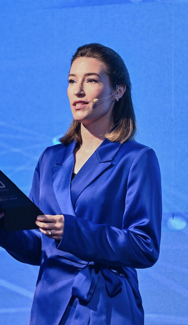 marija-latinovska-za-stilot-i-ubavinata-sama-se-grizham-za-kozhata-retko-odam-na-kozmetichki-tretmani-06.jpg