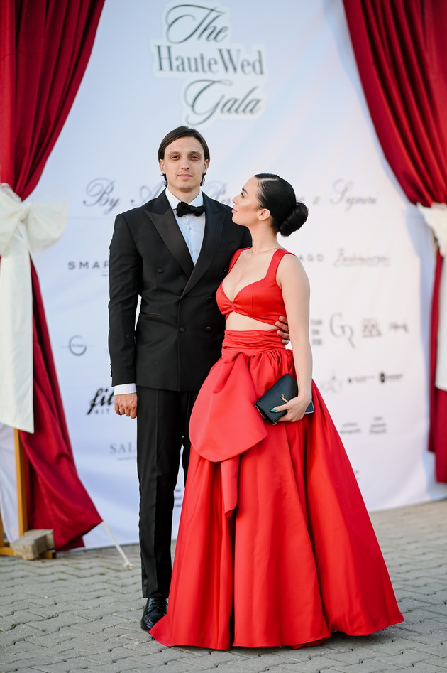 poznatite-parovi-na-haute-wed-gala-vo-skopje-pavle-i-irina-kamiloski-alaksandar-tarabunov-so-devojkata-20.jpg