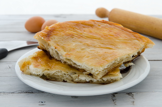 prilepchani-platija-pojadok-na-turisti-koi-nemaa-kesh-srbite-javno-im-se-zablagodarija-ni-ja-vratija-verbata-vo-lugjeto-03.jpg