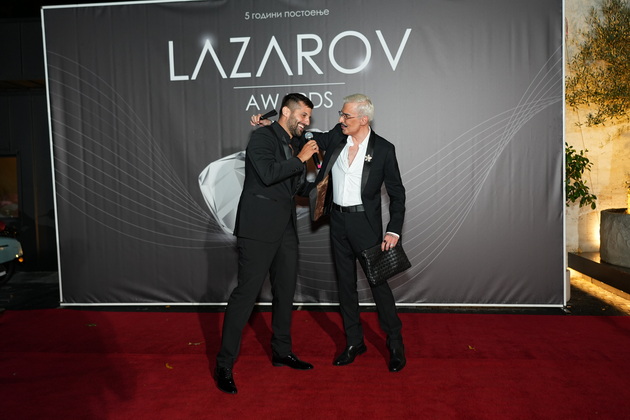 shto-oblekoa-gostite-na-prvite-lazarov-nagradi-vo-skopje-foto-28.JPG