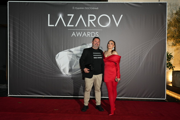 shto-oblekoa-gostite-na-prvite-lazarov-nagradi-vo-skopje-foto-30.JPG