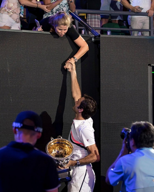 federer-ja-vozvishuva-negovata-sopruga-mirka-koga-sme-na-odmor-odam-so-nea-na-shoping-i-po-10-chasa-i-taa-me-chekala-tolku-na-moite-turniri-05.jpg