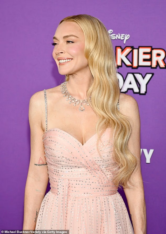 lindzi-lohan-bleska-pokraj-soprugot-na-nastan-otkako-gi-izbrisha-tragite-od-poroci-na-liceto-foto-05.jpg