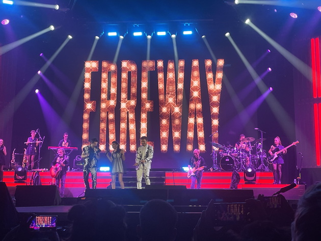 nikola-od-ohrid-beshe-sam-na-koncert-na-erreway-mi-se-ostvari-sonot-da-gi-vidam-buntovnicite-vo-zhivo-publikata-vreskashe-bez-prestan-08.jpeg