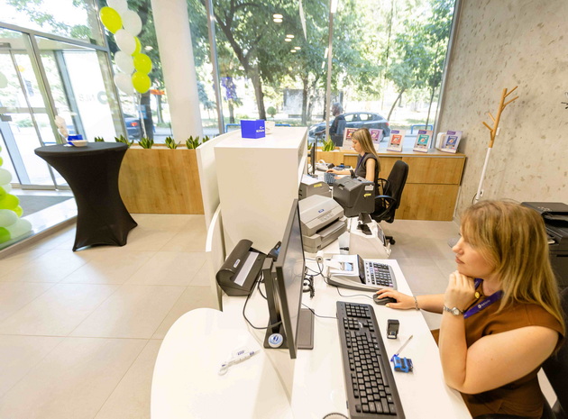 renovirana-ekpozitura-na-nlb-banka-vo-kumanovo-moderen-dizajn-funkcionalnost-i-profesionalna-usluga-06.jpg