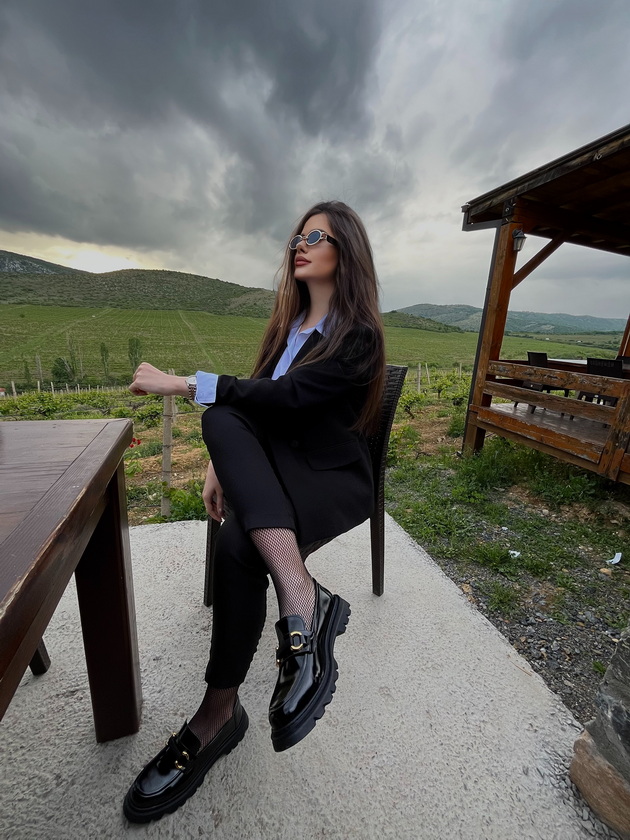 dragana-serchevska-doktorka-od-kumanovo-so-odlichen-moden-stil-strast-za-patuvanja-i-empatija-na-piedestalot-12.jpeg