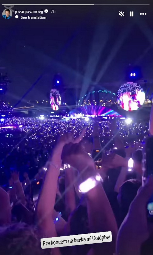 jovan-jovanov-so-kjerkata-na-koncert-na-coldplay-vo-toronto-ova-e-nejzin-prv-koncert-10.jpg