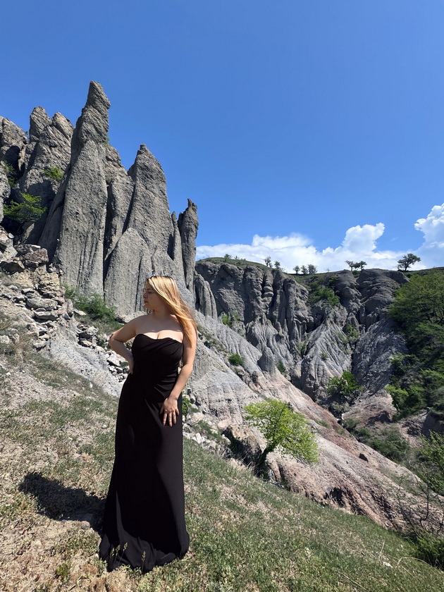 lide-stojanovska-za-rodniot-grad-kako-deca-vo-kratovo-im-se-voshituvavme-na-svetulkite-berevme-shumski-jagodi-jadevme-pastrmajka-07.jpeg