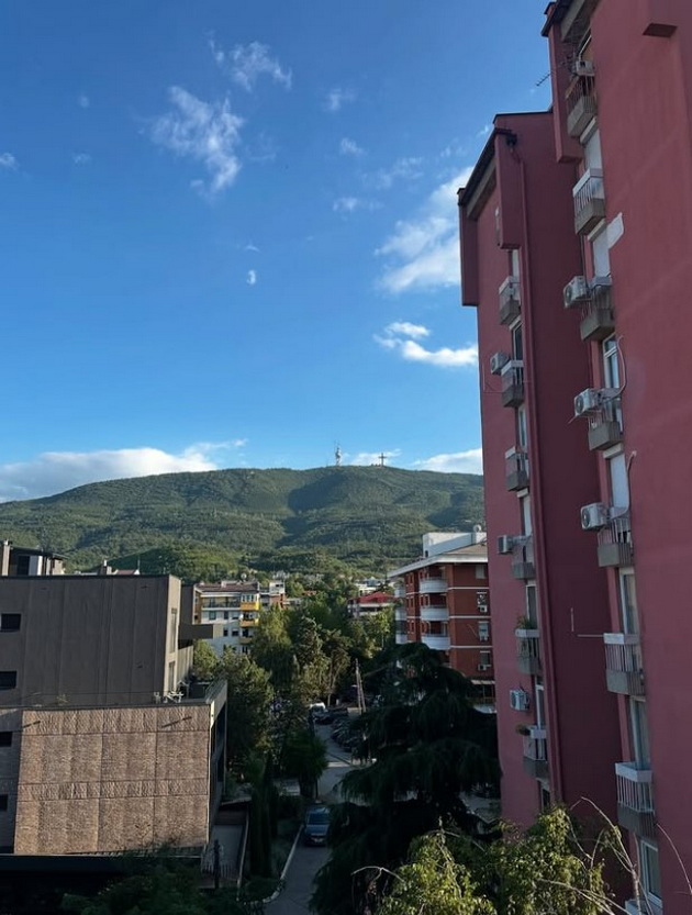 malku-raboti-se-poubavi-od-prazno-skopje-mekici-za-pojadok-kaj-baba-smokvi-nabrani-od-dedo-08.jpg