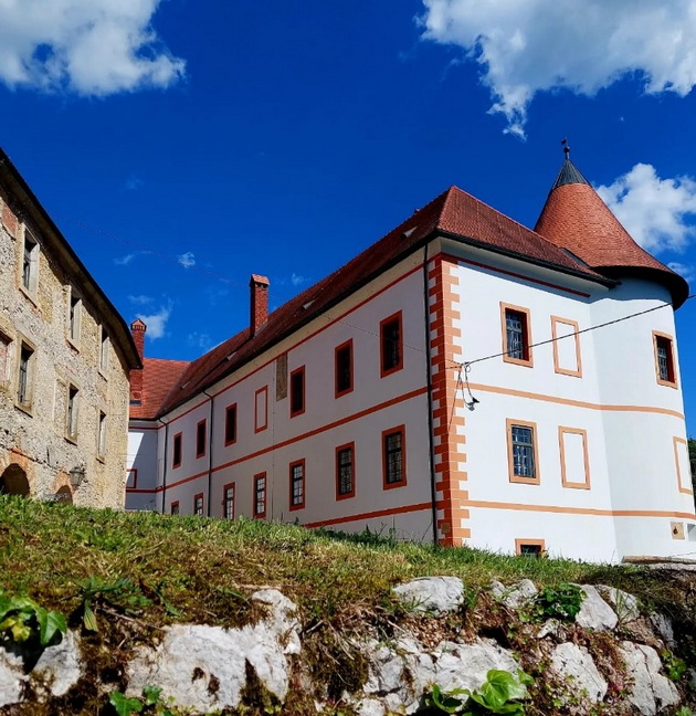 malo-bajkovito-gratche-pokraj-reka-vo-hrvatska-e-kako-scena-od-slikovnica-foto-04.jpg