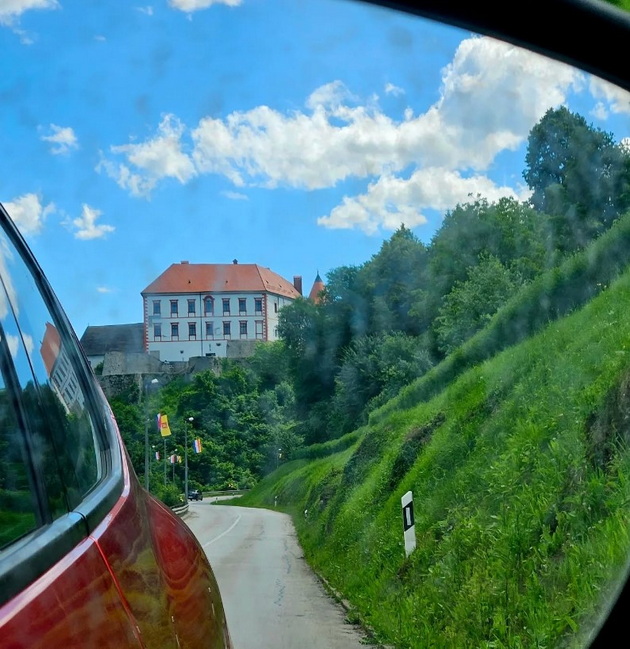 malo-bajkovito-gratche-pokraj-reka-vo-hrvatska-e-kako-scena-od-slikovnica-foto-06.jpg