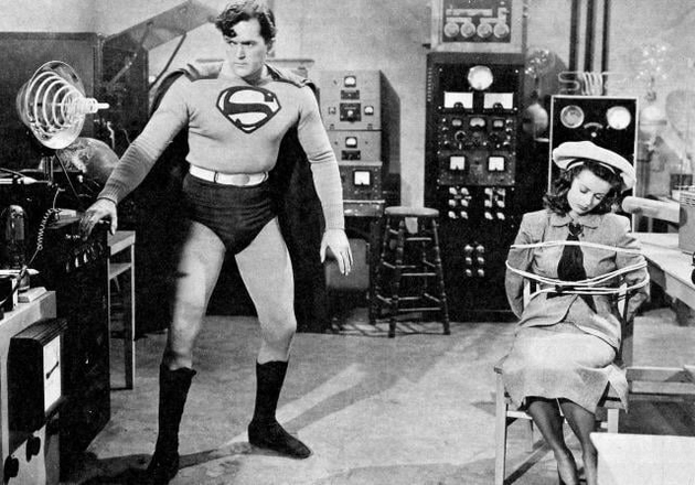 misteriozno-samoubistvo-cel-zhivot-vo-kolichka-prokletstvoto-shto-gi-sledi-dzvezdite-od-franshizata-supermen-4.JPG