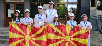 mladi-matematichari-od-makedonija-se-vratija-so-nekolku-medali-od-natprevarot-matematika-bez-granici-vo-bugarija-povekje.jpg