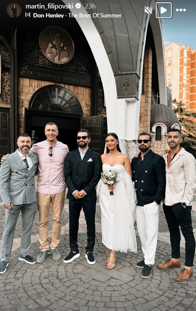 stefan-od-nekst-tajm-se-ozheni-so-sakanata-tinea-blesna-vo-elegantna-venchanica-so-tantela-foto10.jpg
