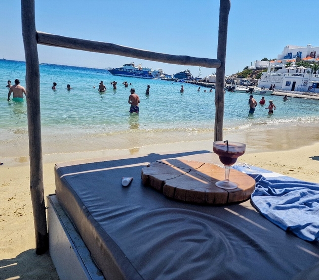 turistka-predupreduva-za-poznat-lokal-na-mikonos-mi-naplatija-1-000-evra-za-3-obroka-vo-menito-imaat-drugi-ceni-5.JPG