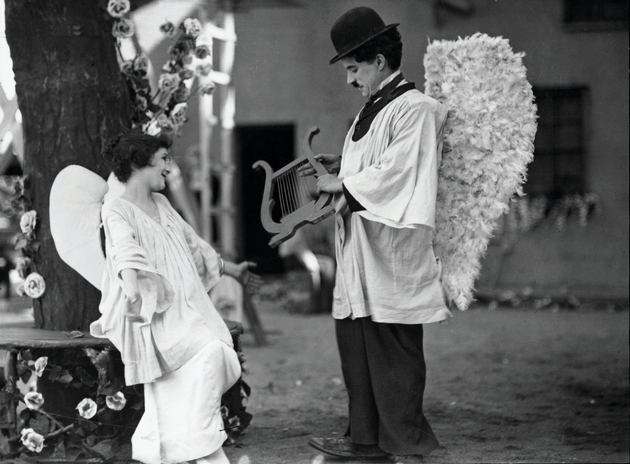 zabremenila-na-15-godini-se-venchal-so-nea-za-da-ne-odi-vo-zatvor-skandalozniot-brak-na-charli-chaplin-i-lita-grej-12.JPG