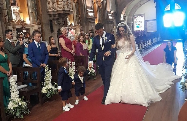 zarabotuvashe-milioni-ushte-pred-da-napolni-30-kolkavo-nasledstvo-im-ostavi-diogo-zhota-na-trite-deca-i-soprugata-02.JPG
