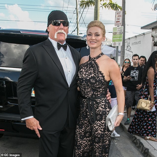 zhivotot-i-skandalite-na-hulk-hogan-imal-afera-so-drugarka-na-kjerka-mu-napravil-25-operacii-pochina-od-problemi-so-srceto-07.JPG