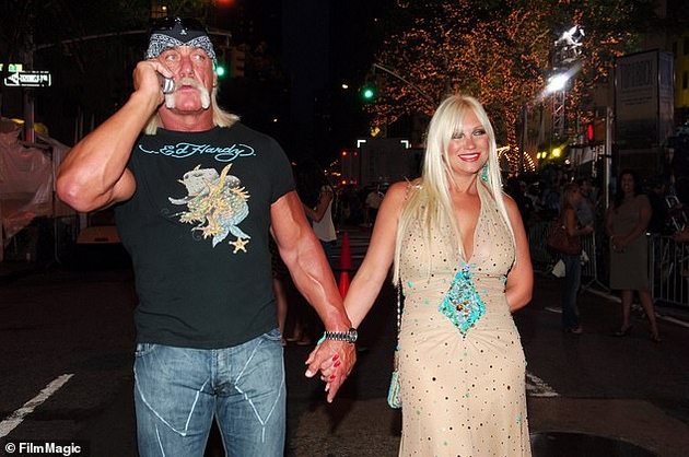 zhivotot-i-skandalite-na-hulk-hogan-imal-afera-so-drugarka-na-kjerka-mu-napravil-25-operacii-pochina-od-problemi-so-srceto-09.JPG