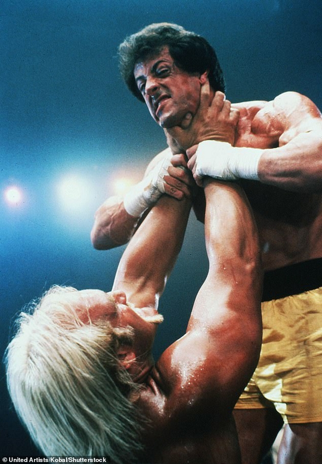 zhivotot-i-skandalite-na-hulk-hogan-imal-afera-so-drugarka-na-kjerka-mu-napravil-25-operacii-pochina-od-problemi-so-srceto-8.JPG