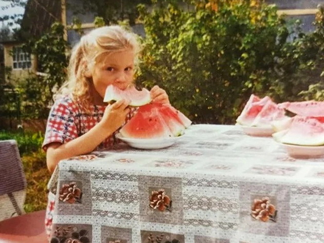 13-nostalgichni-fotki-koi-kje-ve-vratat-vo-detstvoto-koga-duri-i-svetot-mirisashe-poinaku-02.jpg