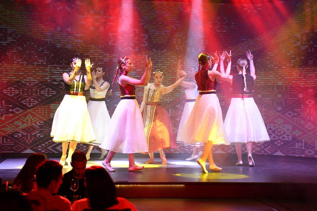 bev-vo-bitola-na-edinstvenoto-kabare-so-tradicionalna-makedonska-muzika-kakvo-bogatstvo-imame-ushte-se-ezham-od-emocii-24.jpg