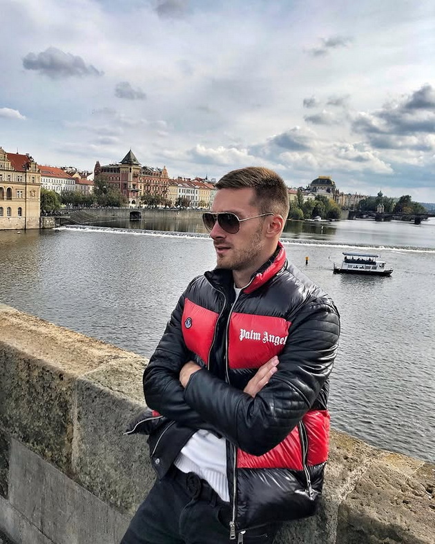 filip-gjurkov-od-shtip-mazh-so-urban-stil-koj-strasta-za-moda-ja-nasledil-od-dedo-mu-i-tatko-mu-22.jpg
