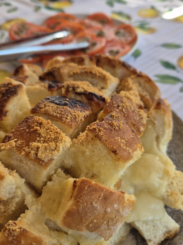 maja-od-ohrid-celo-leto-si-pravi-tematski-zabavi-so-limon-dekoracii-kupuvam-kaj-nas-inspiracija-mi-e-amalfi-06.jpg