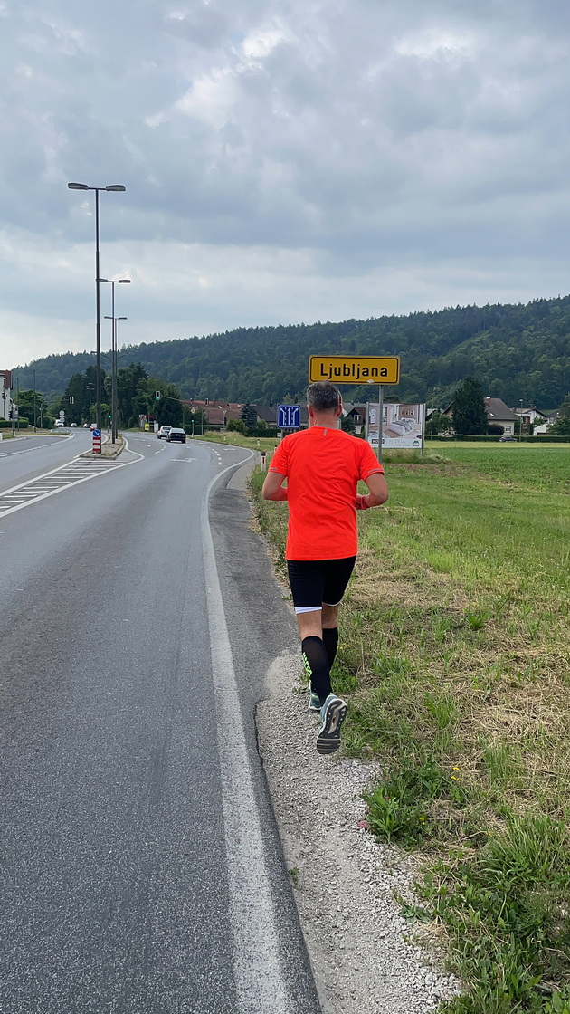 makedonci-istrchaa-450km-od-insbruk-do-ljubljana-na-timska-trka-na-vlez-vo-slovenija-ne-isplashija-volci-zavrshivme-za-40-chasa-07_copy.JPG