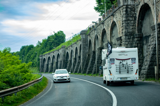 makedonci-istrchaa-450km-od-insbruk-do-ljubljana-na-timska-trka-na-vlez-vo-slovenija-ne-isplashija-volci-zavrshivme-za-40-chasa-37.jpg