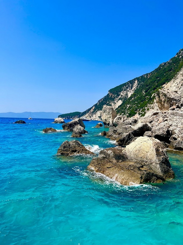 na-odmor-so-branko-na-lefkada-si-nosam-lezhalka-na-sekoja-plazha-vo-3-godini-nikogash-ne-sum-nachekal-ogromni-branovi-22.jpg