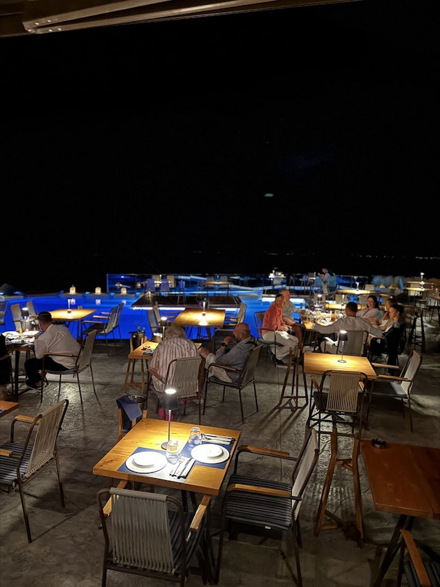 na-odmor-so-branko-na-lefkada-si-nosam-lezhalka-na-sekoja-plazha-vo-3-godini-nikogash-ne-sum-nachekal-ogromni-branovi-50.jpg