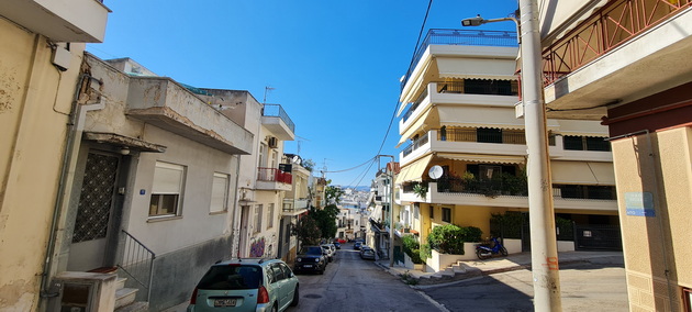 na-odmor-so-daniel-dann-vo-atina-bev-sam-8-dena-plazhite-se-ubavo-organizirani-kafe-e-od-3-lezhalki-od-10-nagore-03.jpg