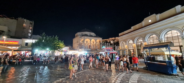 na-odmor-so-daniel-dann-vo-atina-bev-sam-8-dena-plazhite-se-ubavo-organizirani-kafe-e-od-3-lezhalki-od-10-nagore-13.jpg