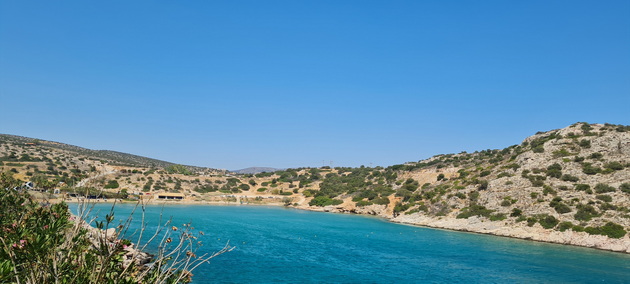 na-odmor-so-daniel-dann-vo-atina-bev-sam-8-dena-plazhite-se-ubavo-organizirani-kafe-e-od-3-lezhalki-od-10-nagore-22.jpg
