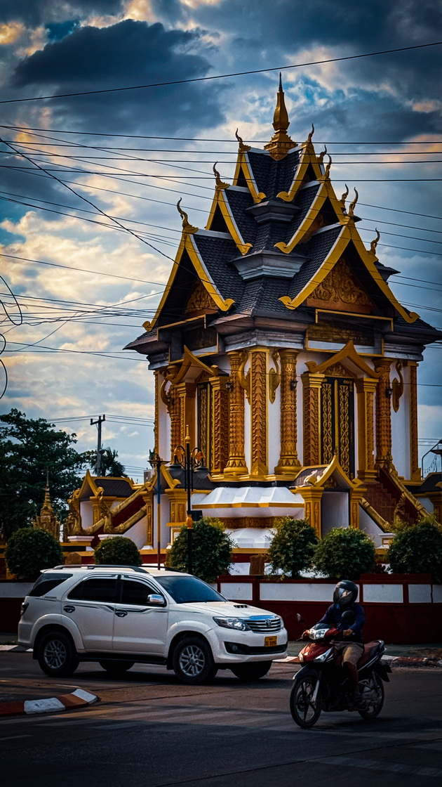 petar-od-pirava-za-patuvanjeto-vo-laos-zavrshiv-vo-zatvor-no-koga-policajcite-slushnaa-jugoslavija-donesoa-pivo-71.JPG