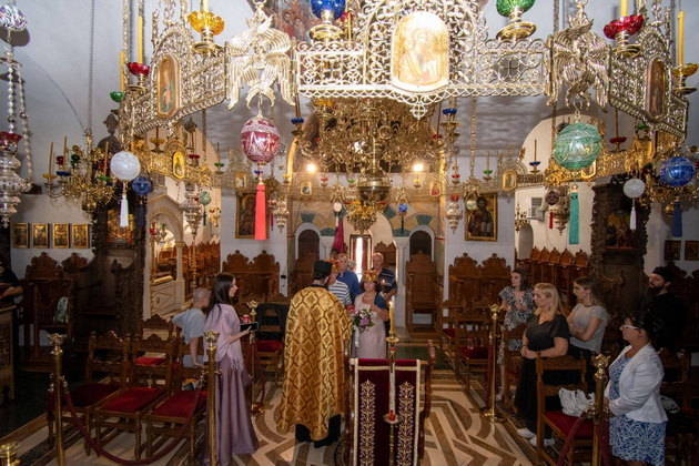 po-48-godini-brak-moite-roditeli-se-venchaa-vo-manastir-vo-makedonija-den-koj-nema-da-go-zaboravime-25.jpg